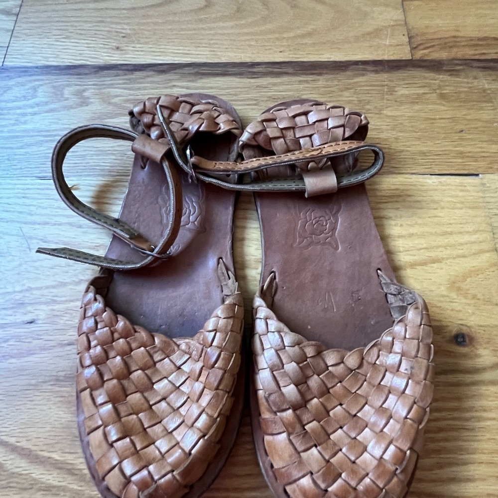 Women's Tan Leather Sandals